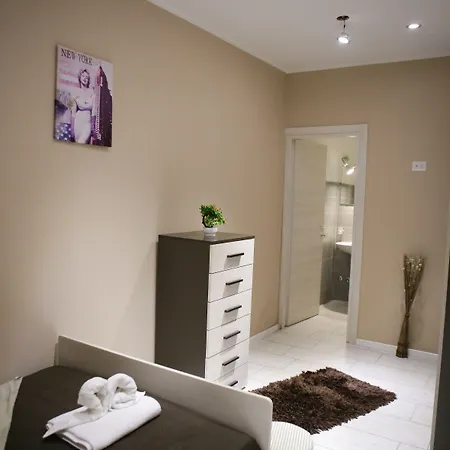 ゲストハウス Primo 2*